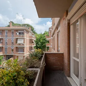 https://bernardini-house-rome.it-romehotels.com